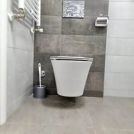 Porta Bus Station Apartment